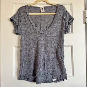 We The Free Weathered Blue Gray V Neck Distressed Women’s Tshirt Size Medium